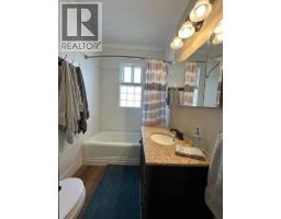 4pc Bathroom - 8017 22 Avenue, Coleman, AB T0K0M0 Photo 6