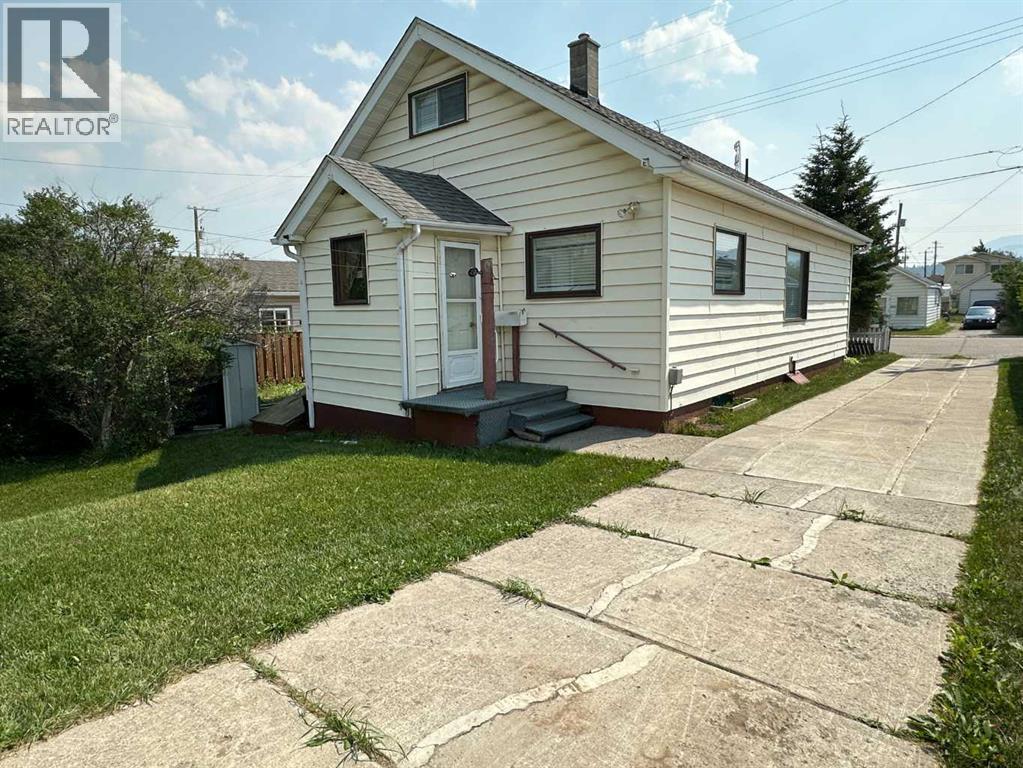 8017 22 Avenue - 2