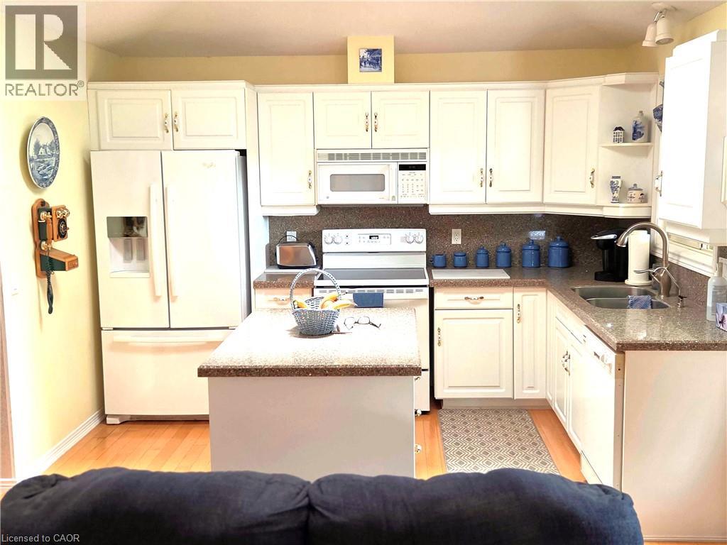 137 FOXBORO Drive - 11