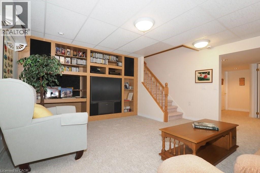137 FOXBORO Drive - 26