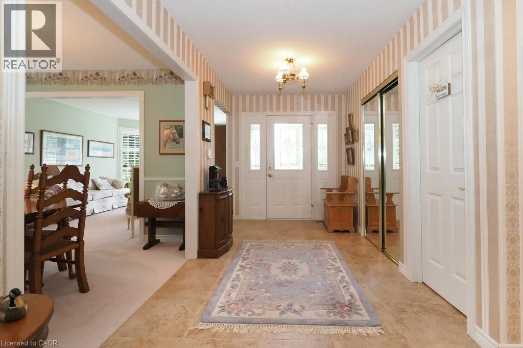 137 FOXBORO Drive - 3