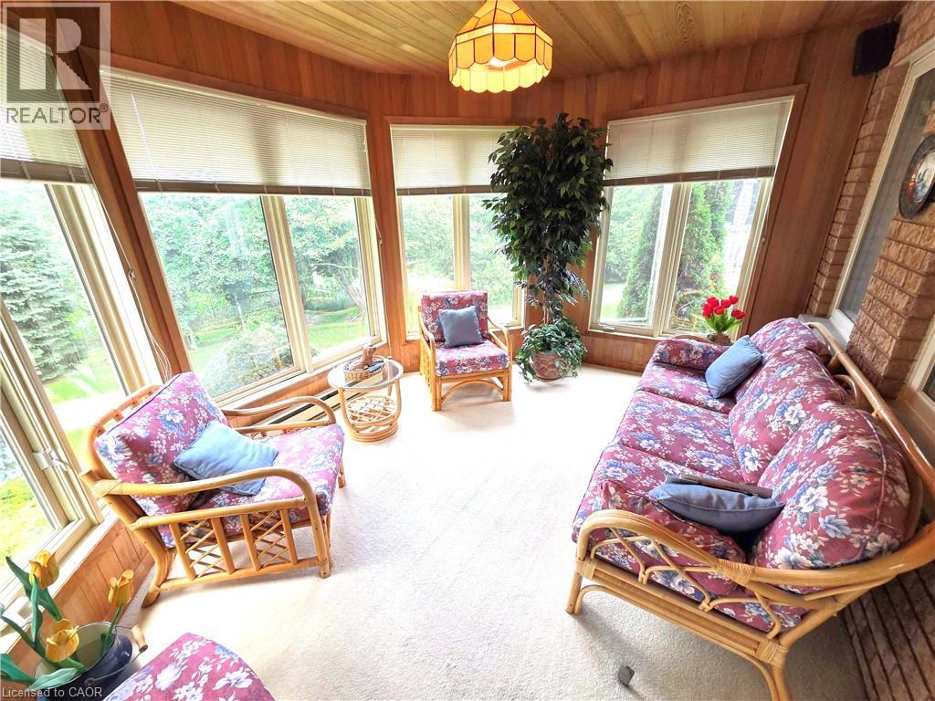 137 FOXBORO Drive - 12