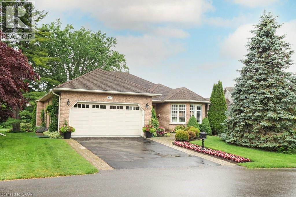 137 FOXBORO Drive - 1