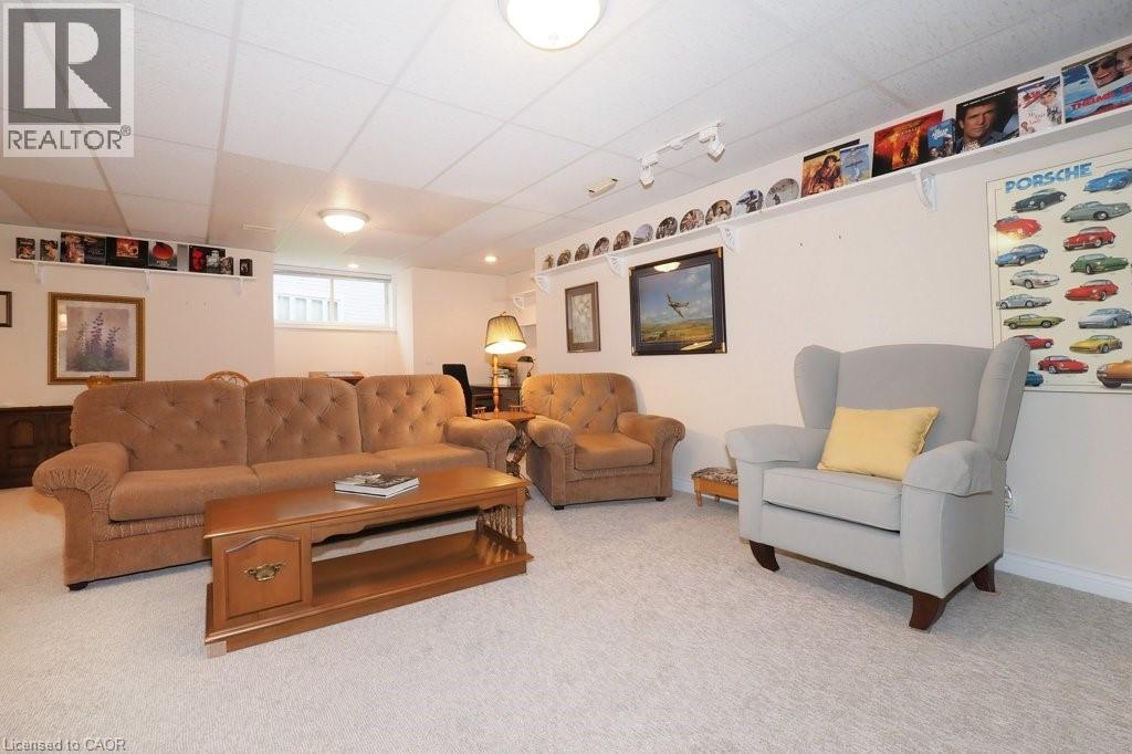 137 FOXBORO Drive - 27