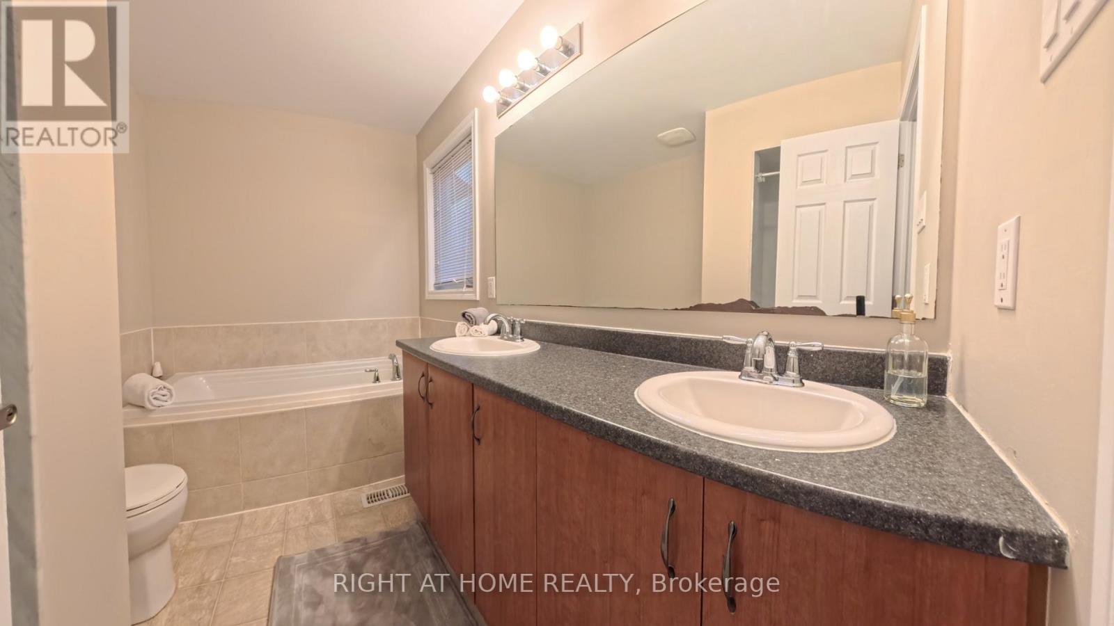 3 Bed, 3 Bath House for Sale in Ottawa – 566 DUNDONALD DRIVE, Ottawa – MLS# X13607080 - Image 42