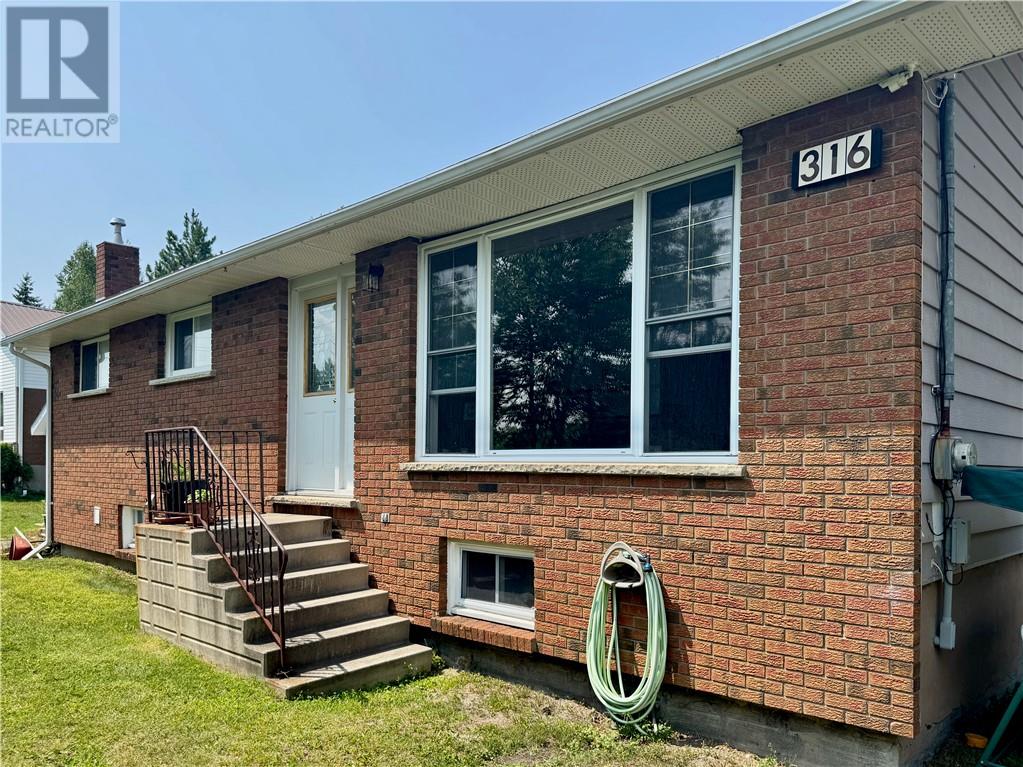 316 Allan Street - 1