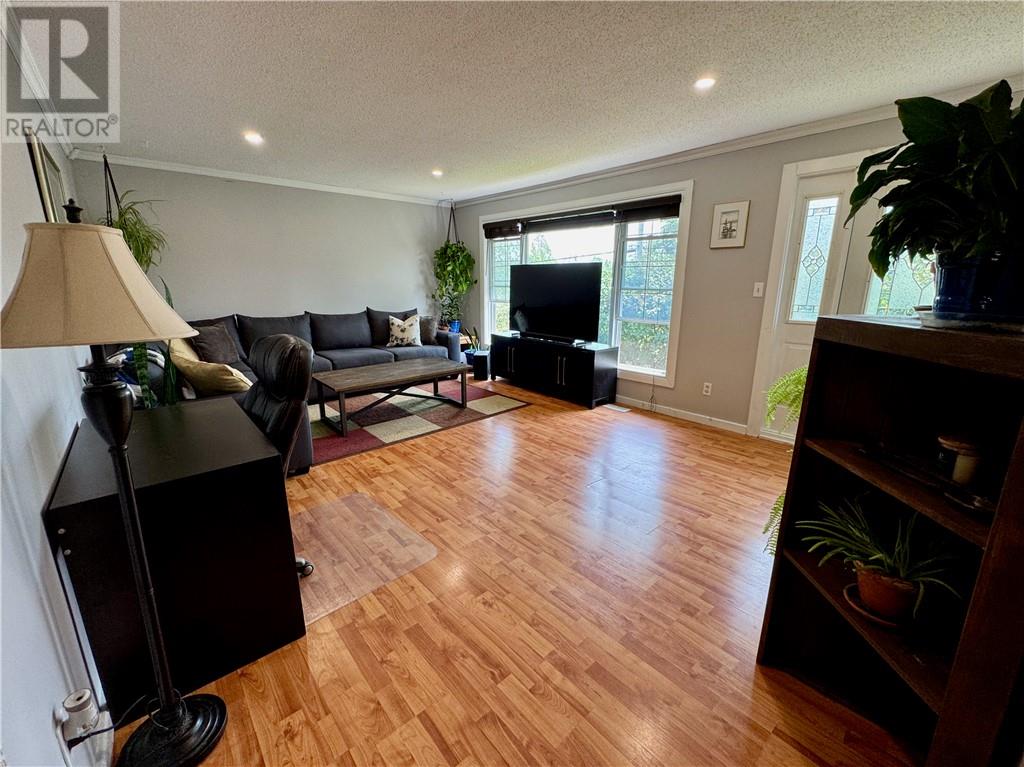 316 Allan Street - 15