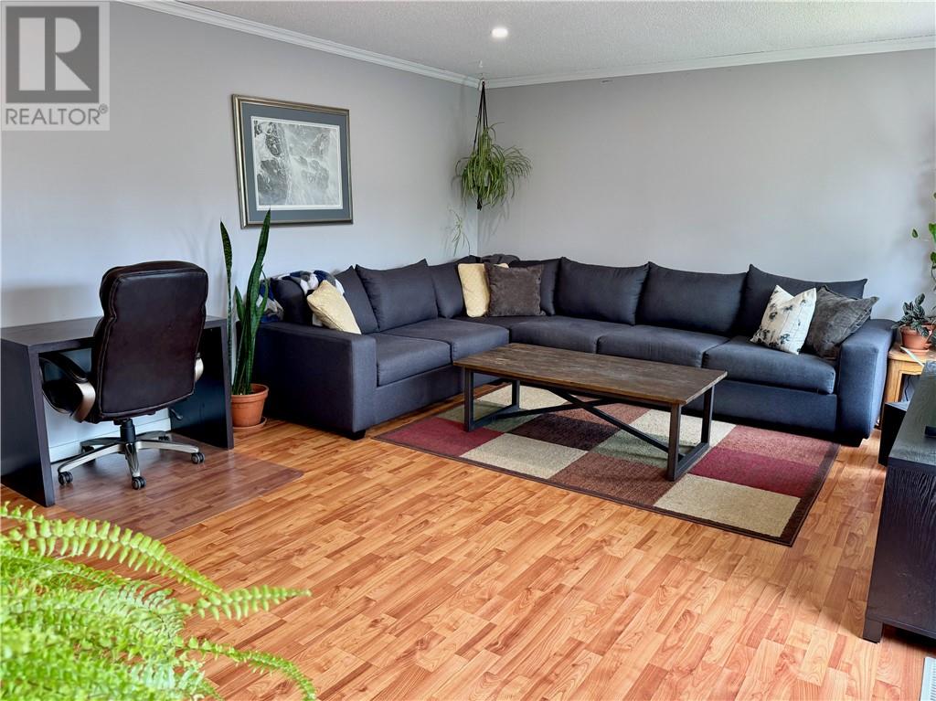 316 Allan Street - 17