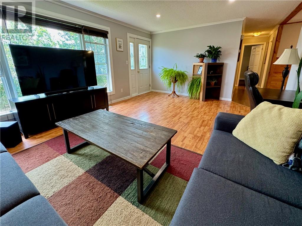 316 Allan Street - 18