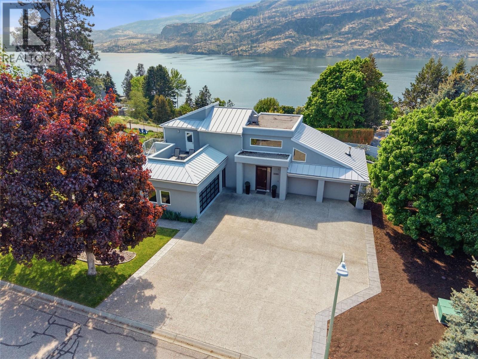  2090 Bennett Road, Kelowna