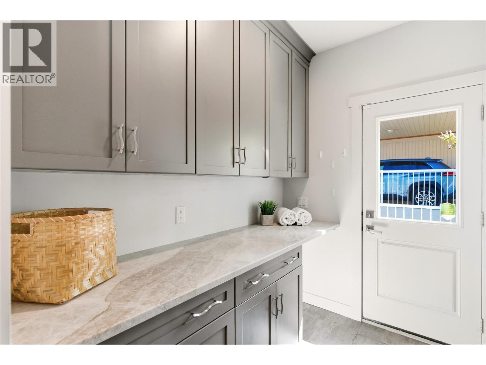  2090 Bennett Road, Kelowna