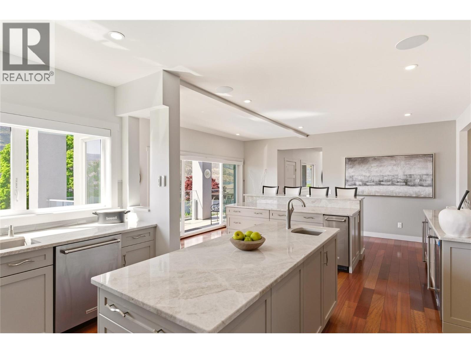2090 Bennett Road - 9
