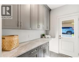 2090 Bennett Road, Kelowna, BC V1V2C2 Photo 28