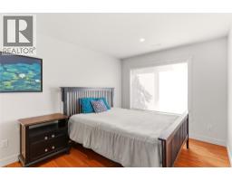 2090 Bennett Road, Kelowna, BC V1V2C2 Photo 36