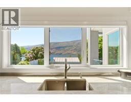 Family room - 2090 Bennett Road, Kelowna, BC V1V2C2 Photo 12
