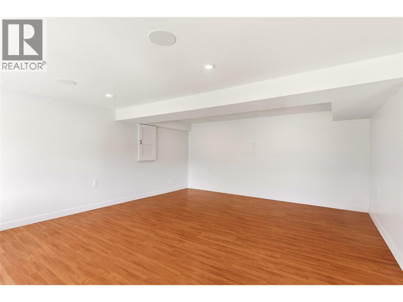 2090 Bennett Road - 38