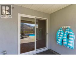 2090 Bennett Road, Kelowna, BC V1V2C2 Photo 43