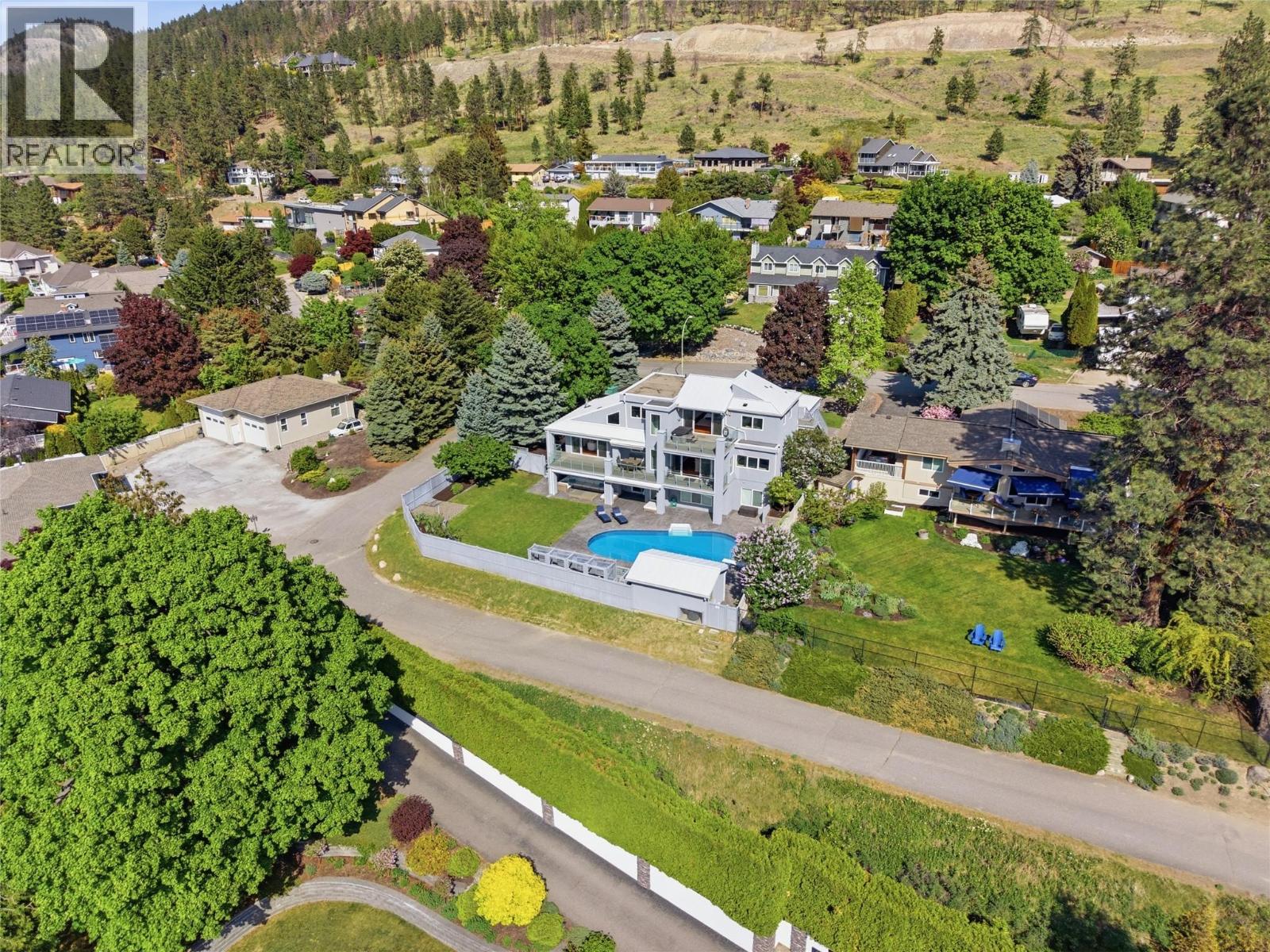 2090 Bennett Road - 66