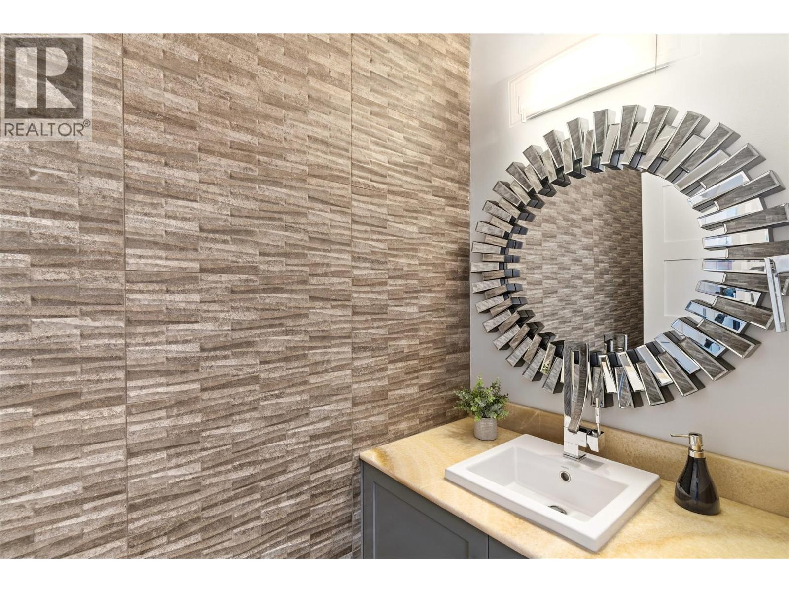  2090 Bennett Road, Kelowna