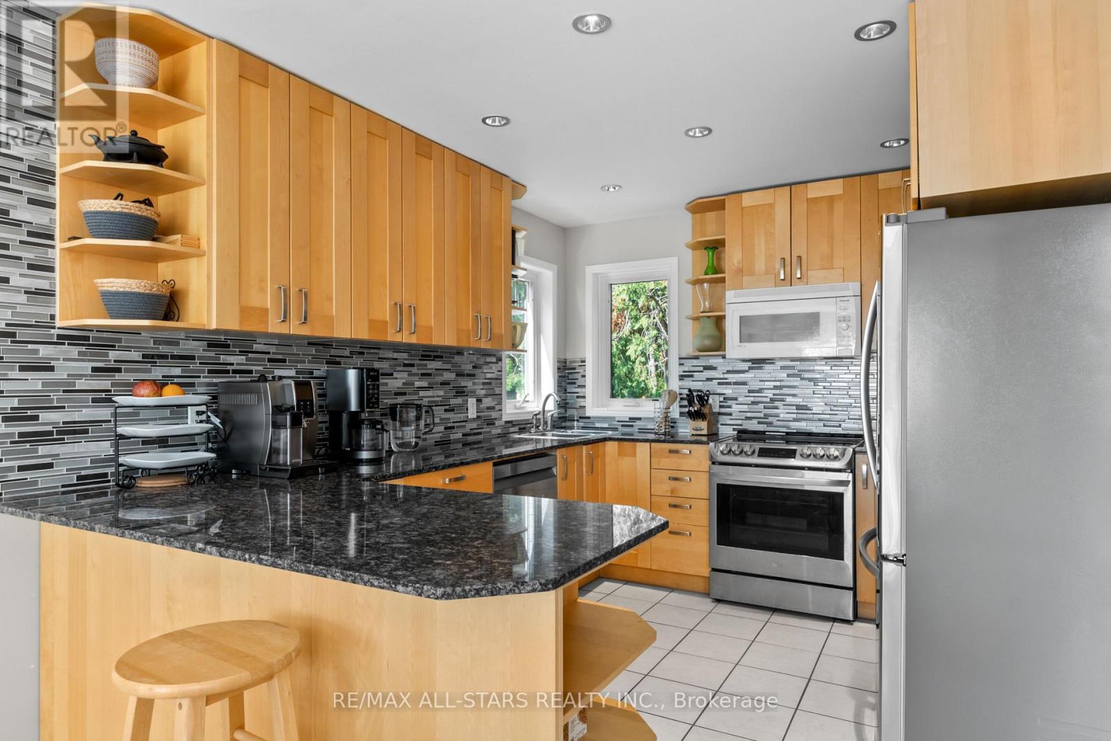 9 BRIAR STREET - 13