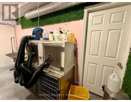 Bsmt - 642 Queen Street W, Toronto, ON M6J1E4 Photo 10
