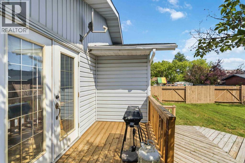 125 Oaks Crescent - Image 33