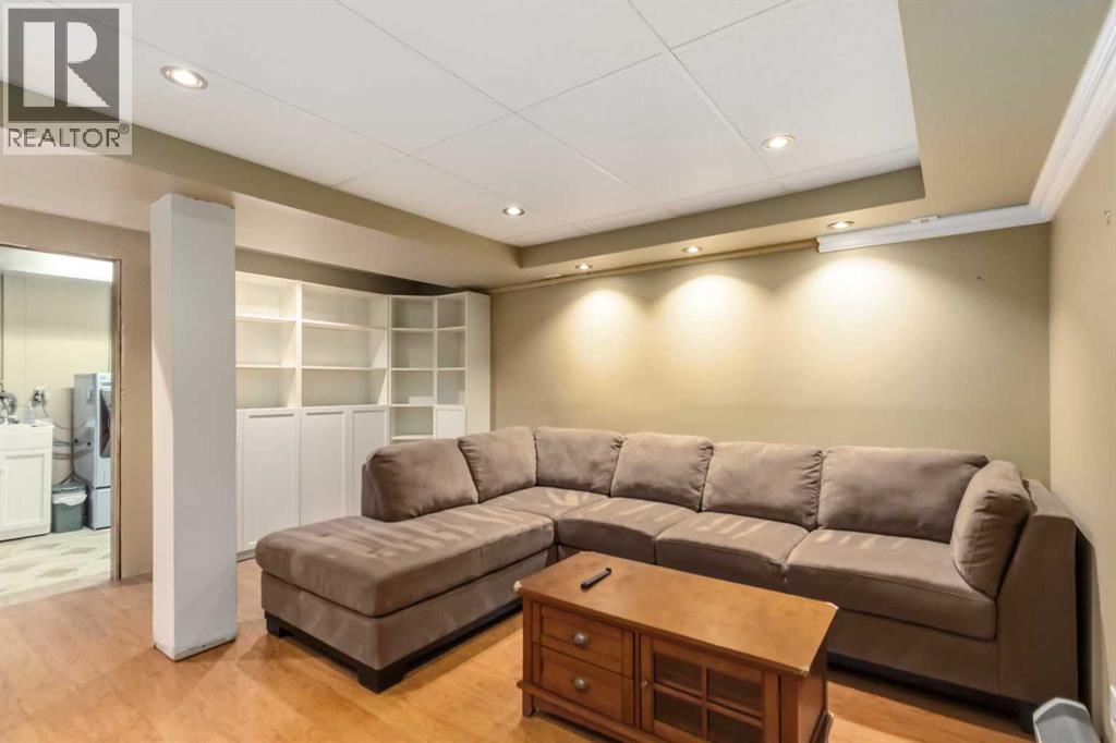 125 Oaks Crescent - Image 21