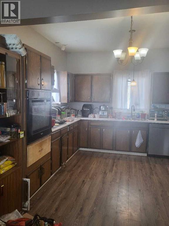 5031 48 Avenue - Image 7