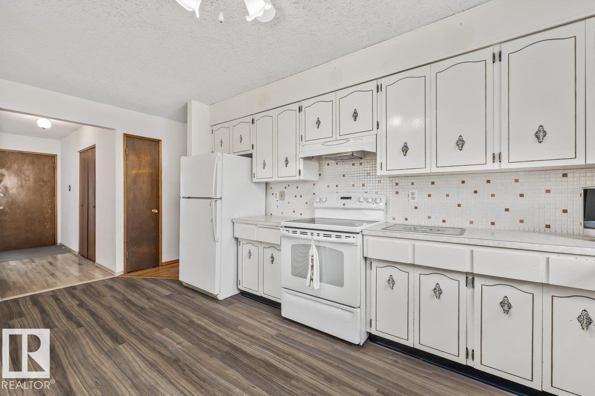6708 31 AV NW - 10