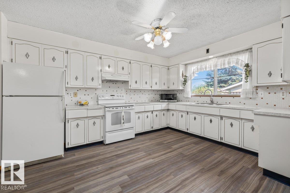 6708 31 AV NW - 12