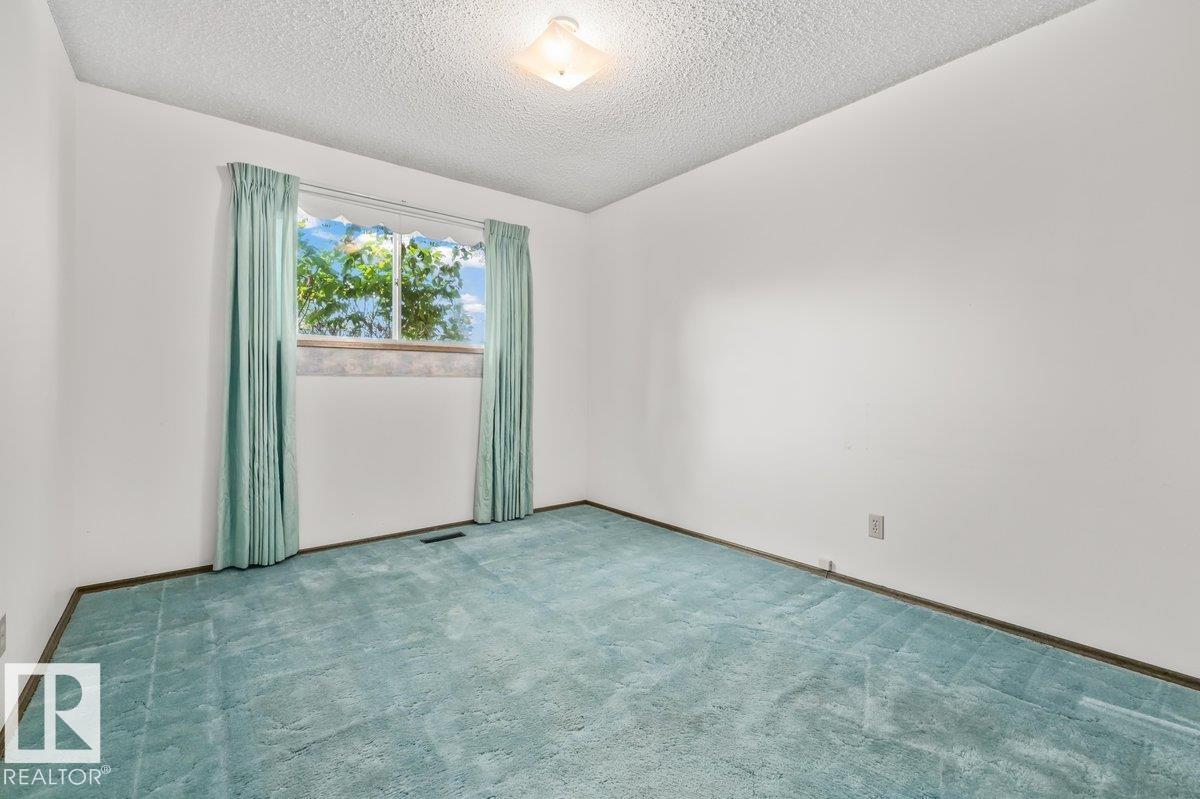 6708 31 AV NW - 17