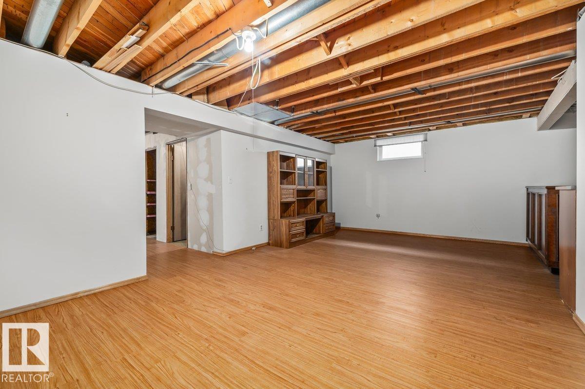 6708 31 AV NW - 26