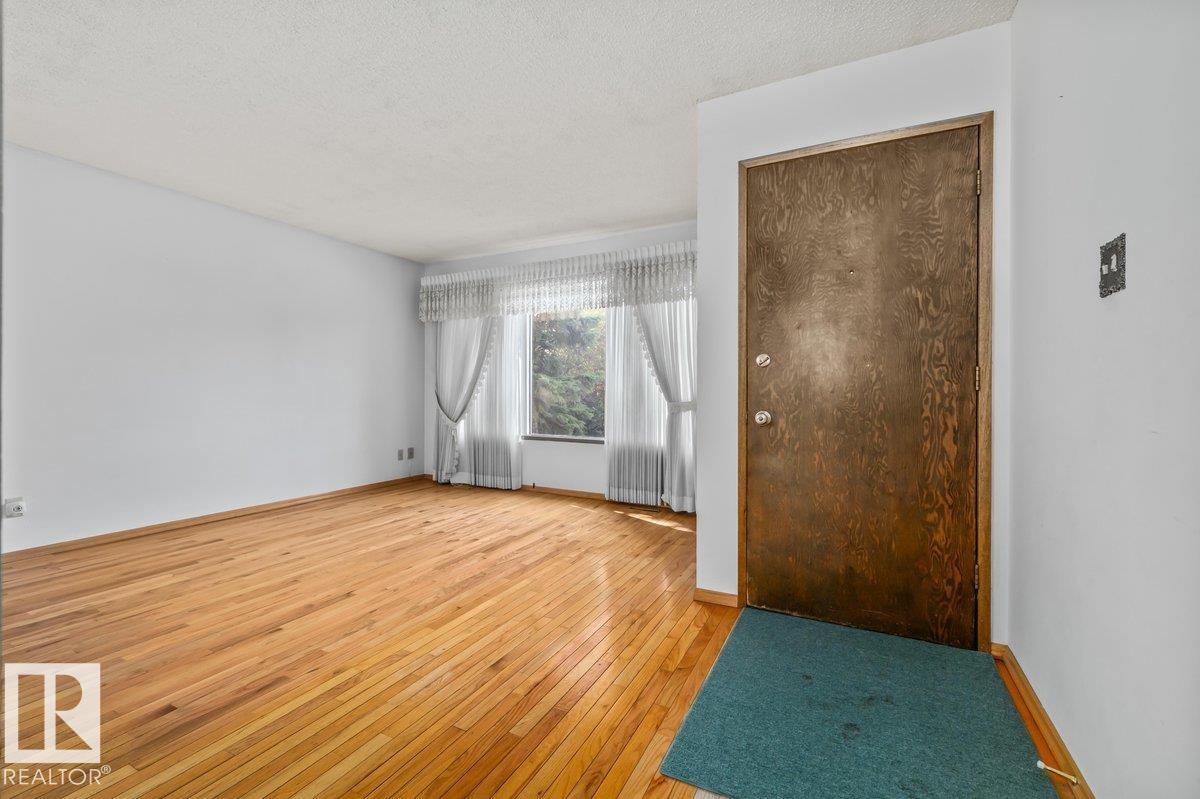 6708 31 AV NW NW, Kameyosek, Edmonton photo 3