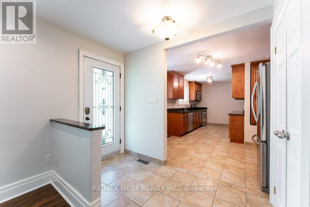 67 MAY AVENUE - 10