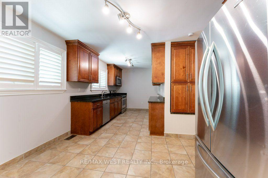 67 MAY AVENUE - 11
