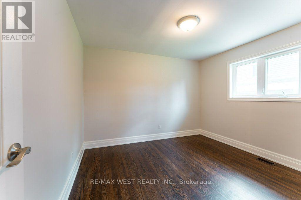 67 MAY AVENUE - 14