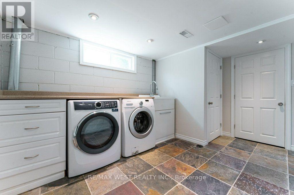 67 MAY AVENUE - 27