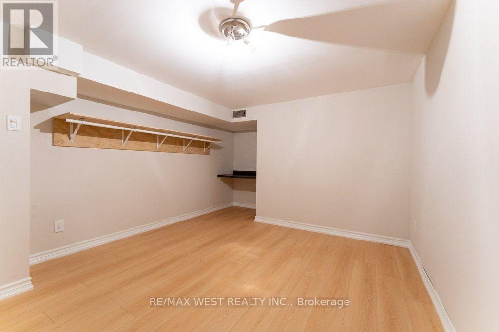 67 MAY AVENUE - 31