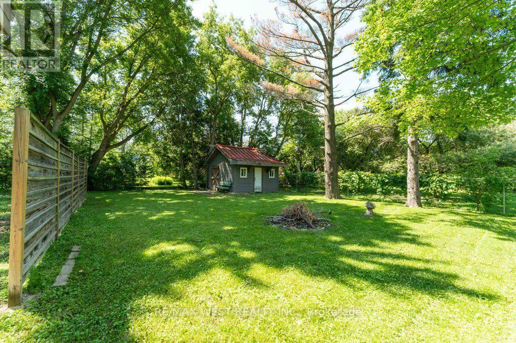 67 MAY AVENUE - 41