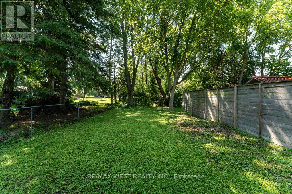 67 MAY AVENUE - 44