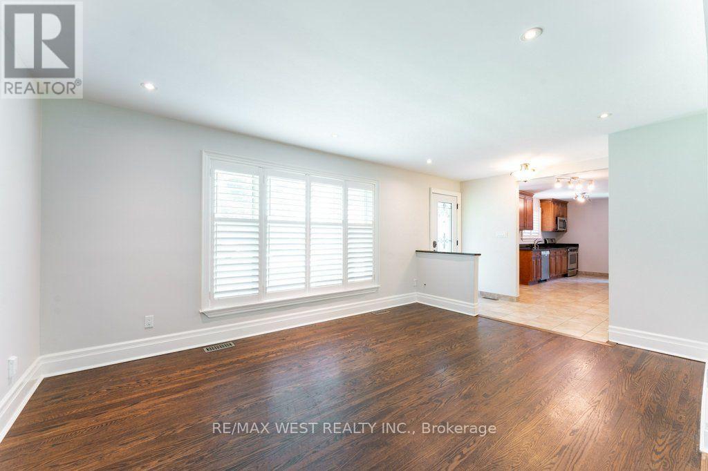 67 MAY AVENUE - 7