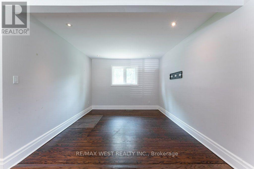 67 MAY AVENUE - 9