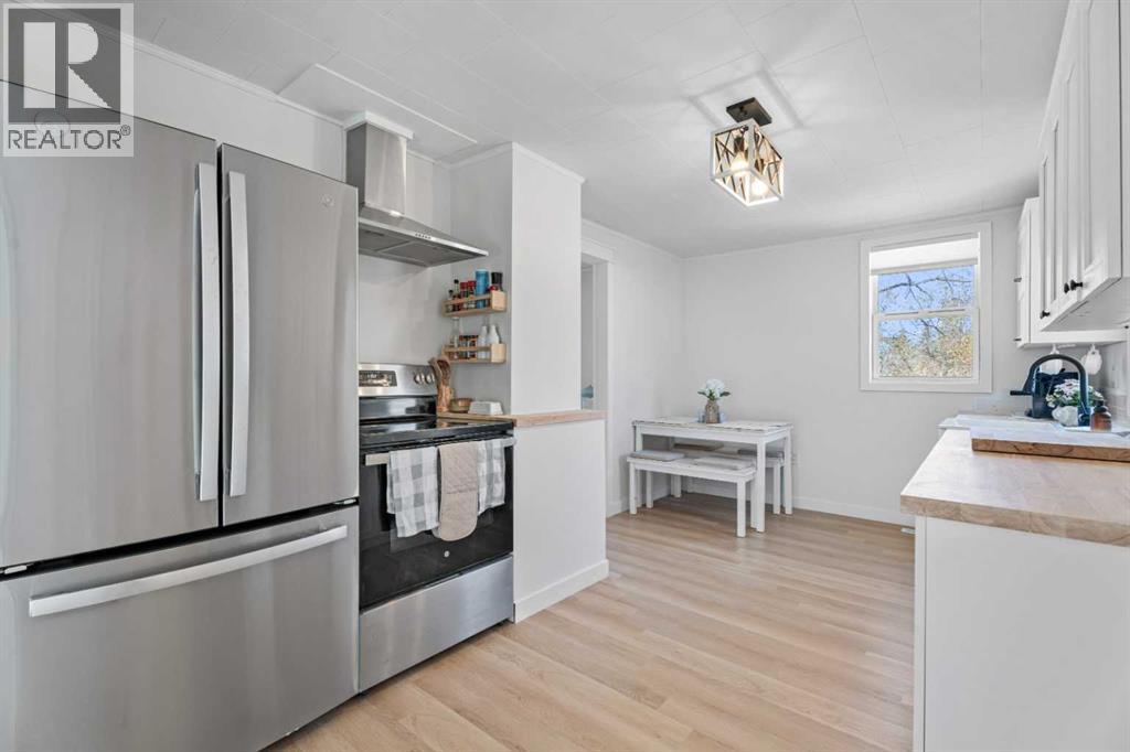 606 4 Street - Image 17