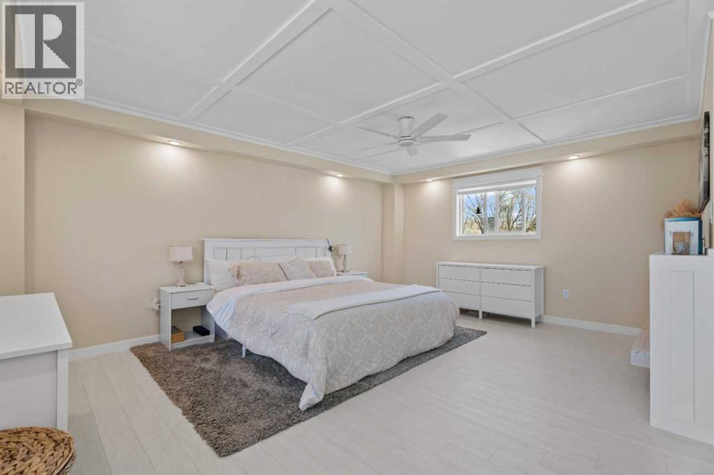 606 4 Street - Image 24