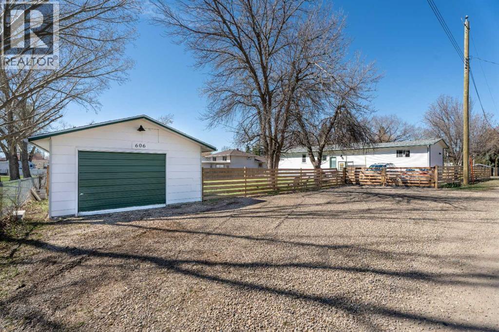 606 4 Street - Image 40