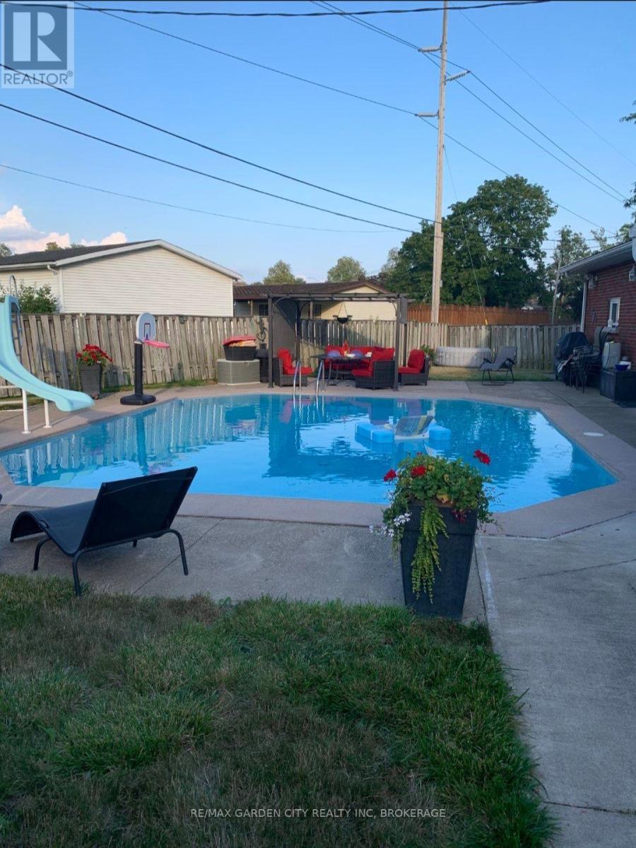 8842 ROOSEVELT STREET - 27