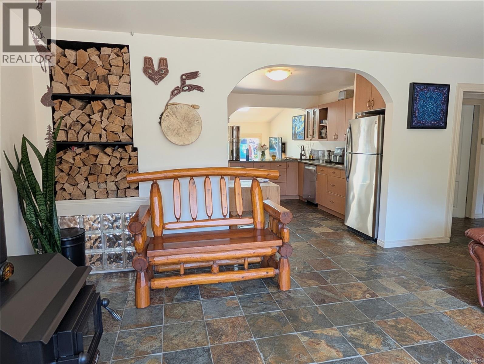 1638 Whiffin Spit Rd - 15