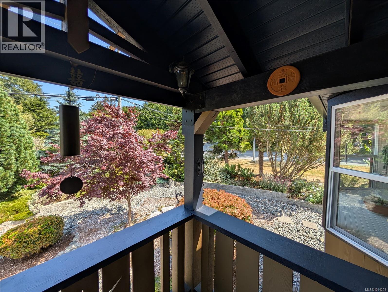 1638 Whiffin Spit Rd - 76