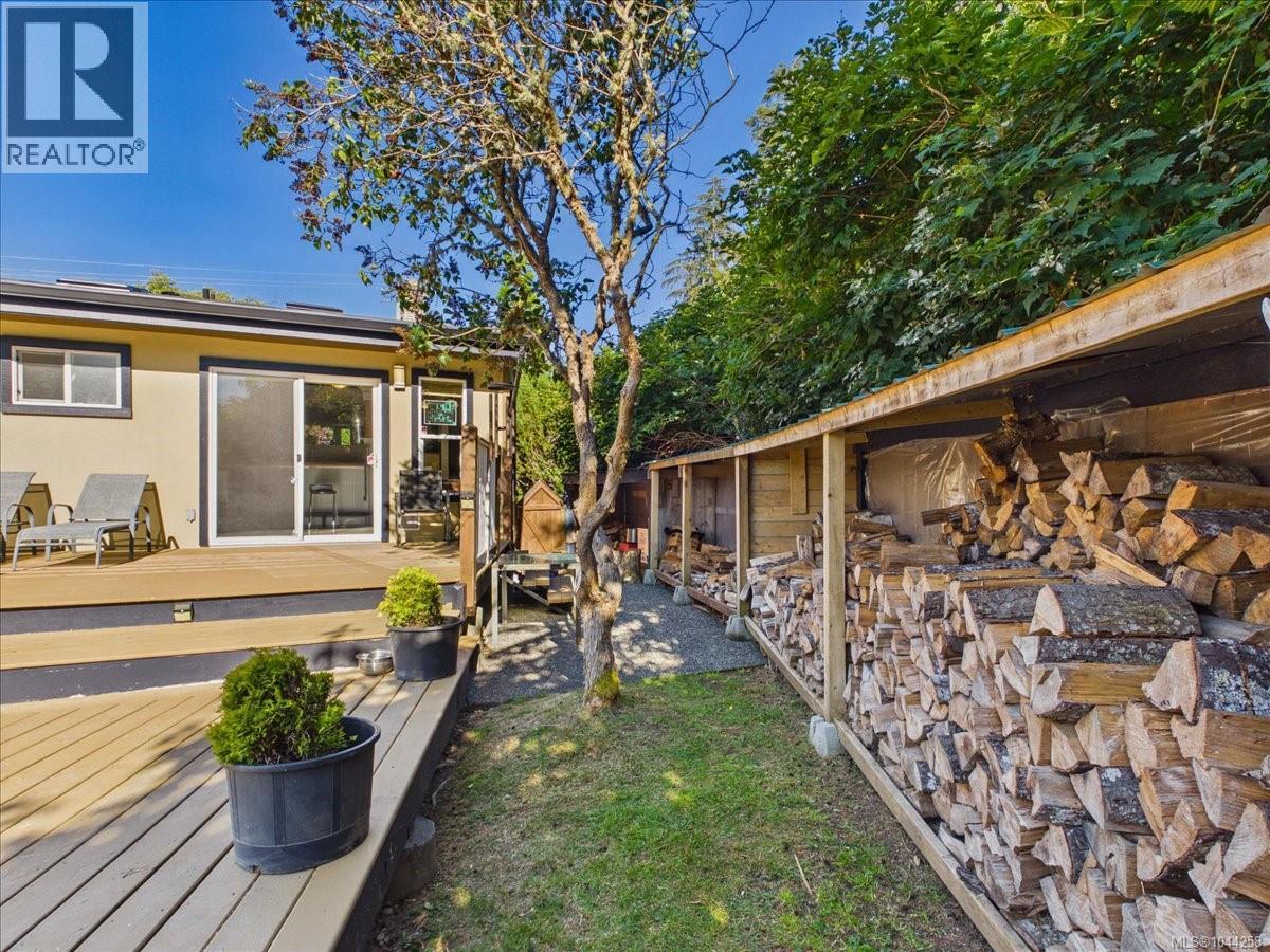 1638 Whiffin Spit Rd - 79
