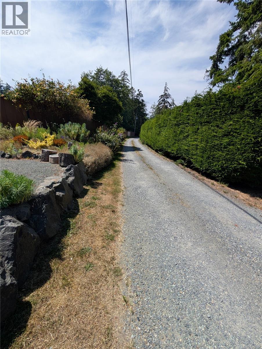 1638 Whiffin Spit Rd - 89